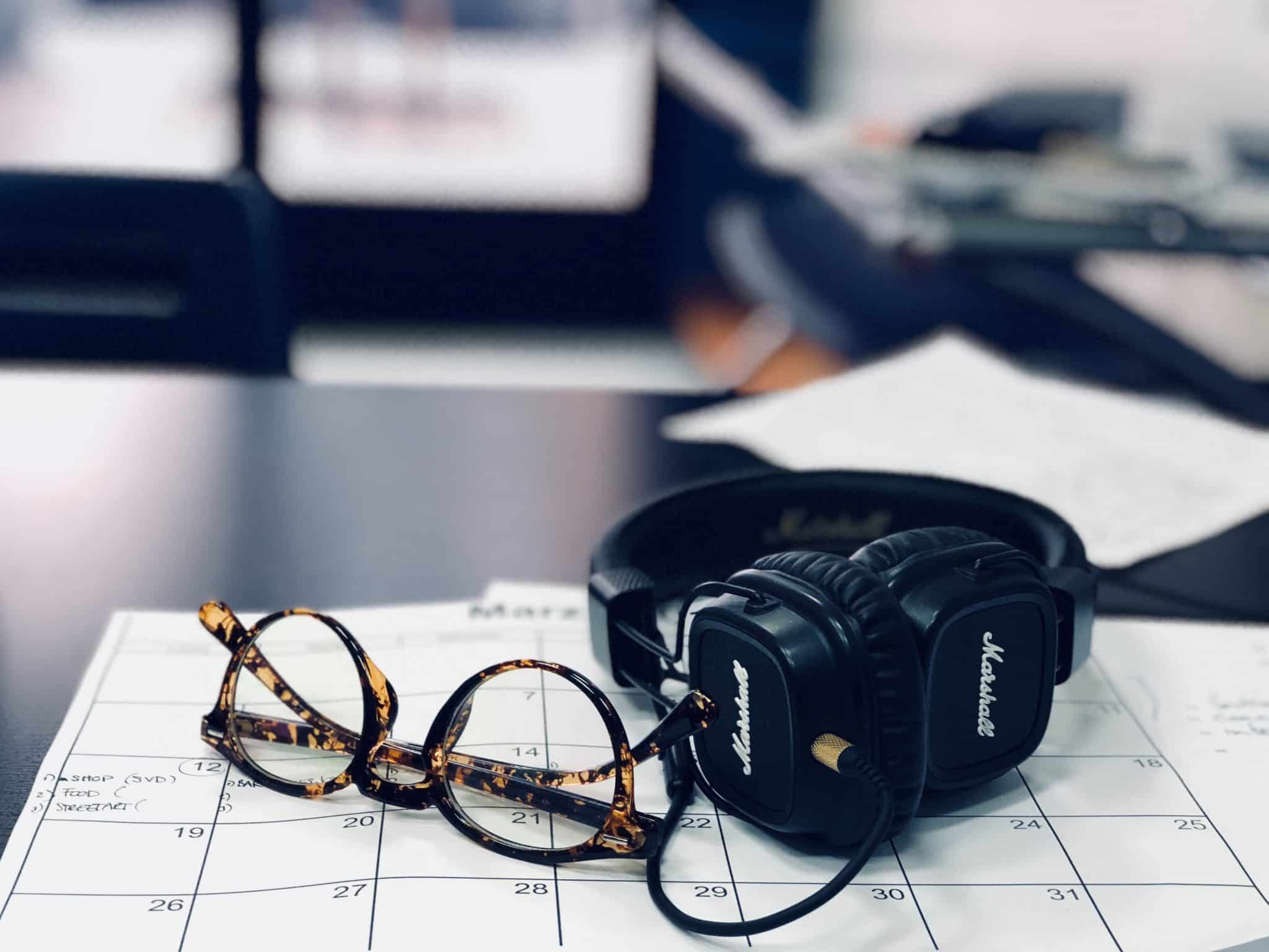 headphones glasses calendar